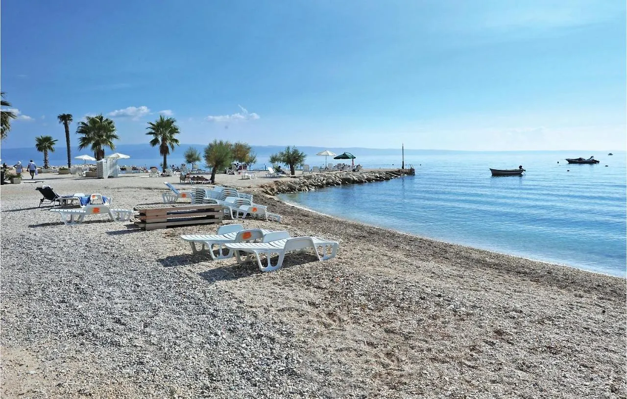 1 Bedroom Beautiful Apartment In Podstrana