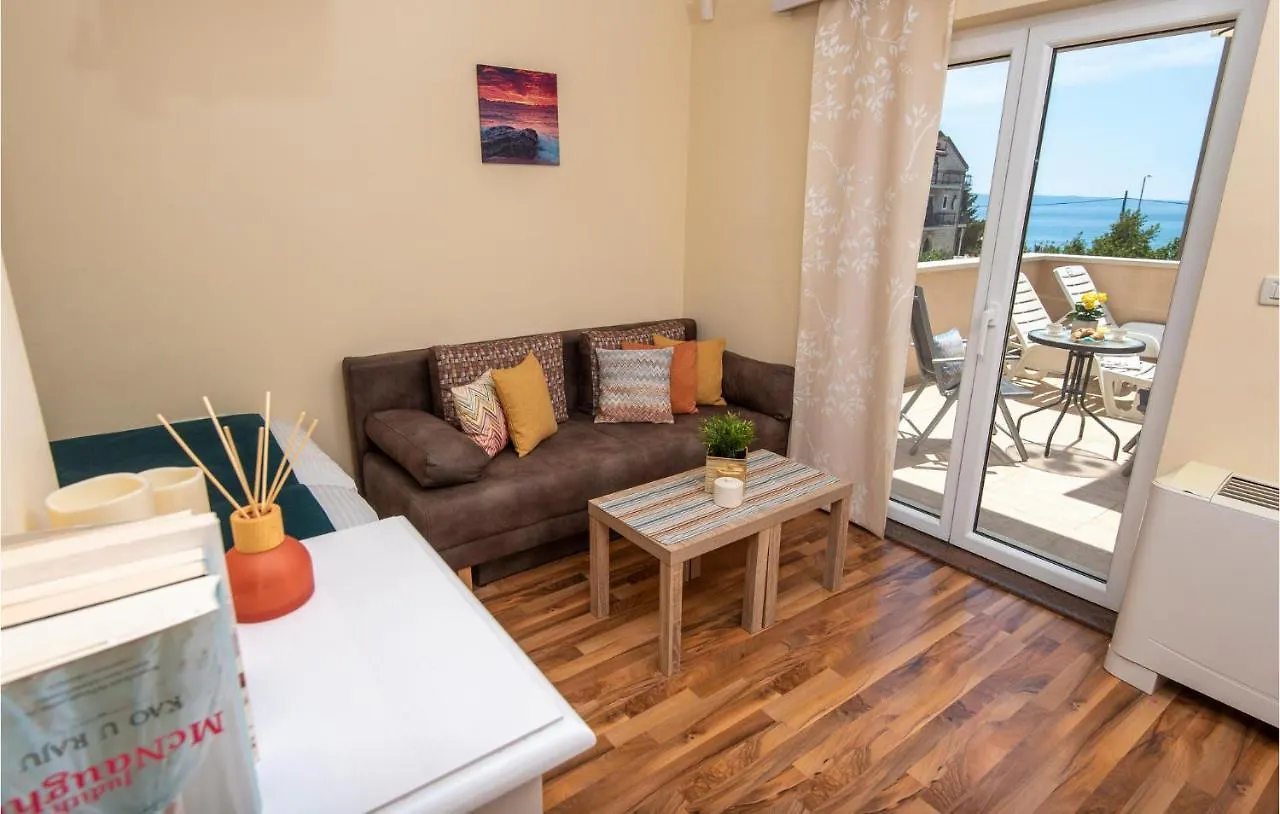 1 Bedroom Beautiful Apartment In Podstrana