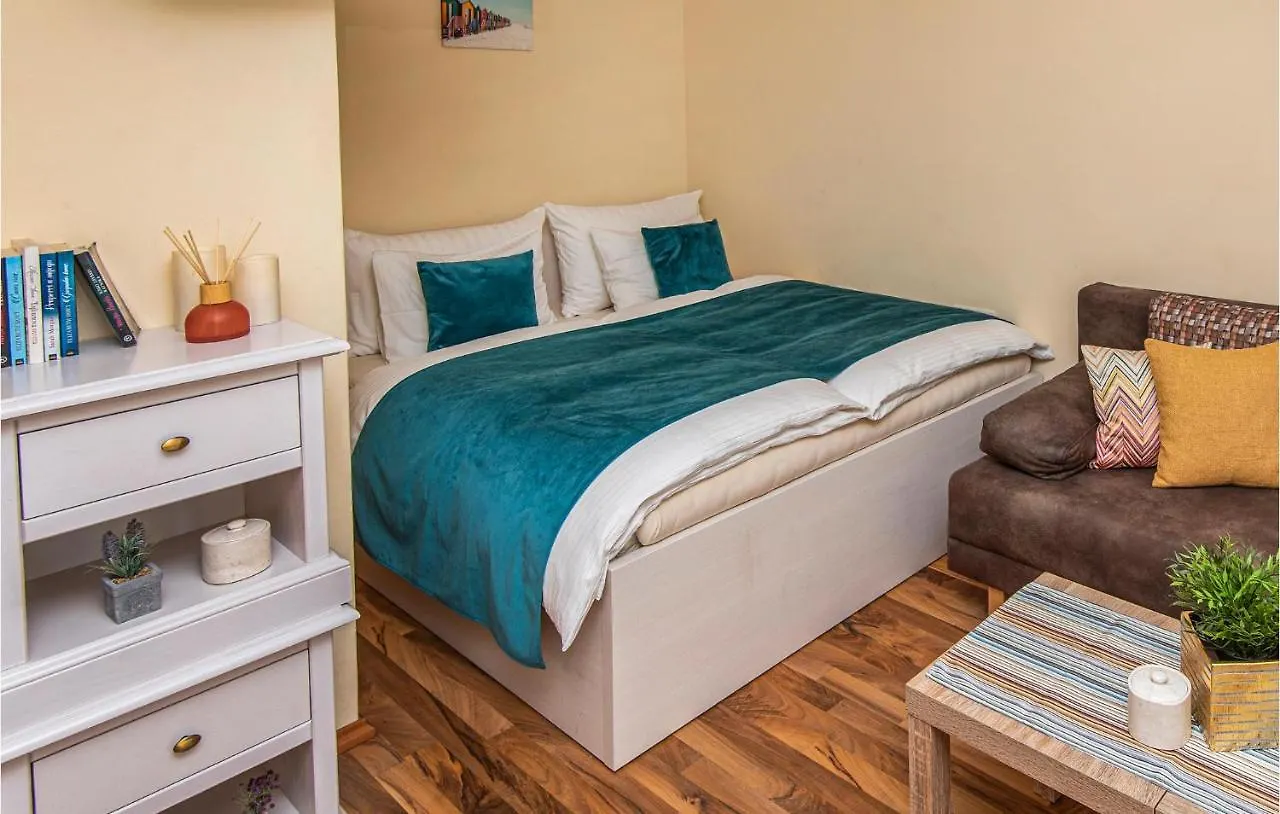 1 Bedroom Beautiful Apartment In Podstrana 0*,