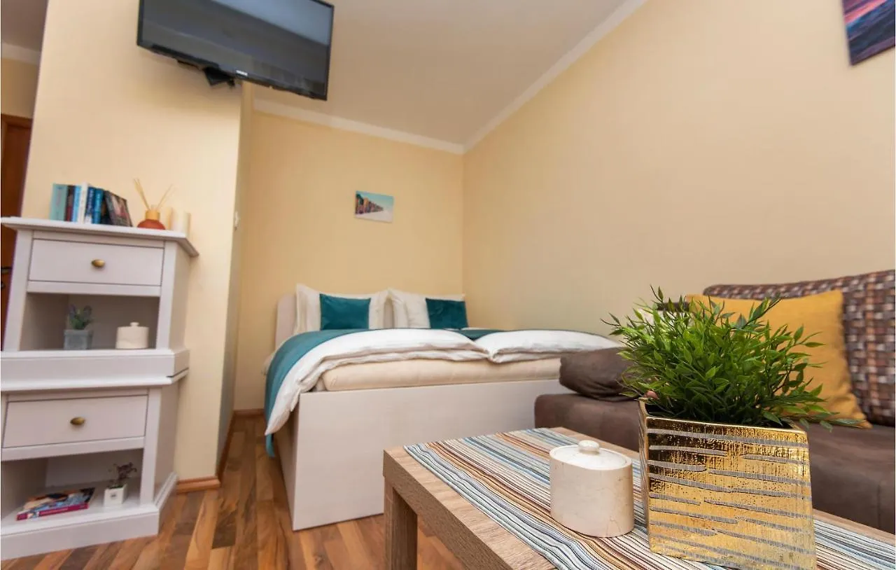 1 Bedroom Beautiful Apartment In Podstrana Croatia